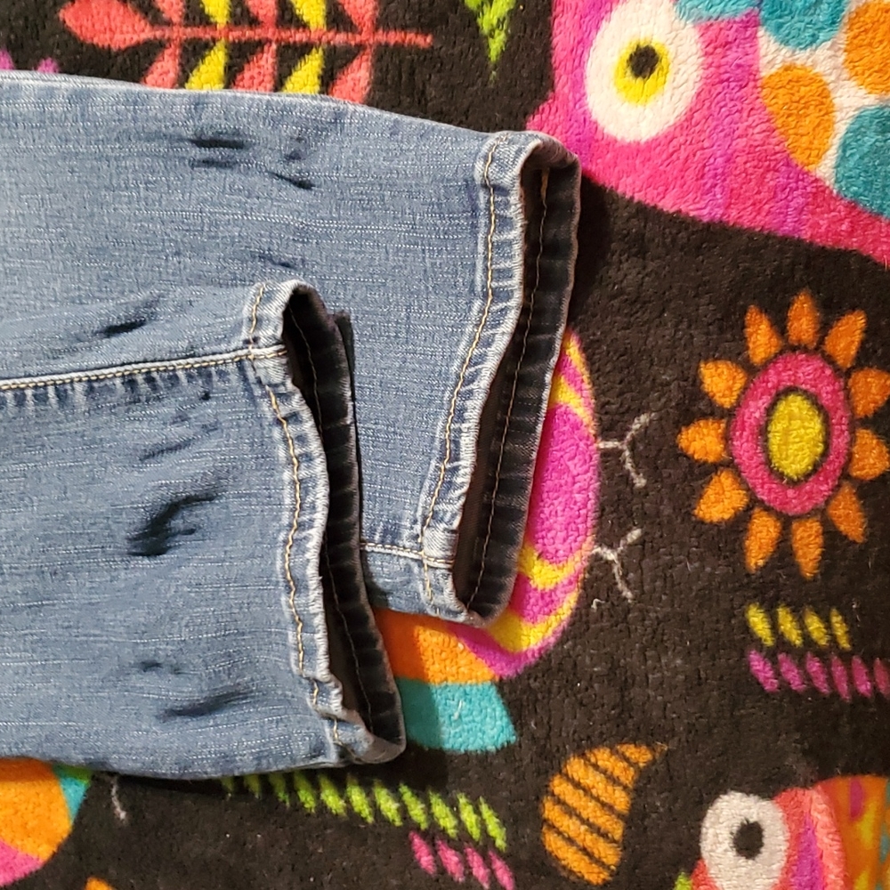 Jeans - Picture 2 of 3